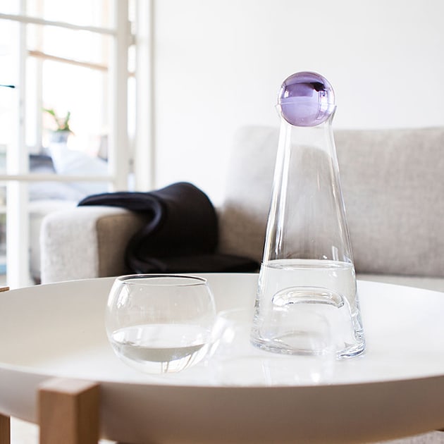 Spielerischer Hingucker – Fia Wasserkaraffe designed von Nina Jobs, vielseitig einstzbar