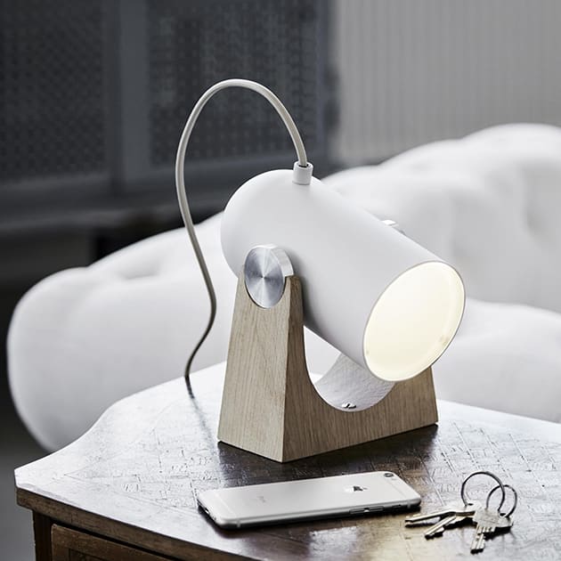 Carronade Leuchte von Le Klint für Tisch und Wand