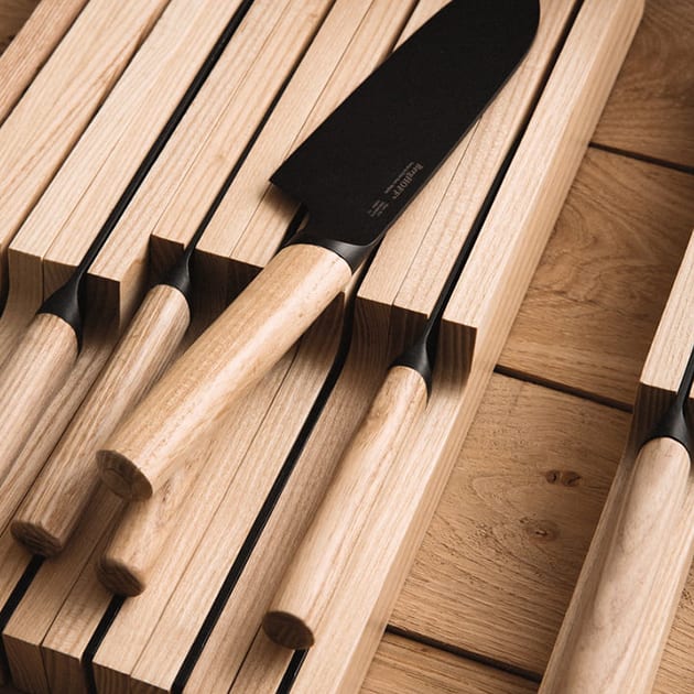 Messer Organizer aus Esche von Berghoff sortiert scharfe Messer perfekt