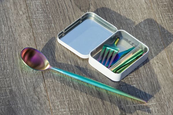 Outlery umweltbewusstes Design – Wiederverwendbares Besteck & Essstäbchen für unterwegs