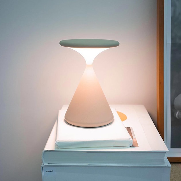 Salt&Pepper LED-Tischleuchte von Tobias Grau