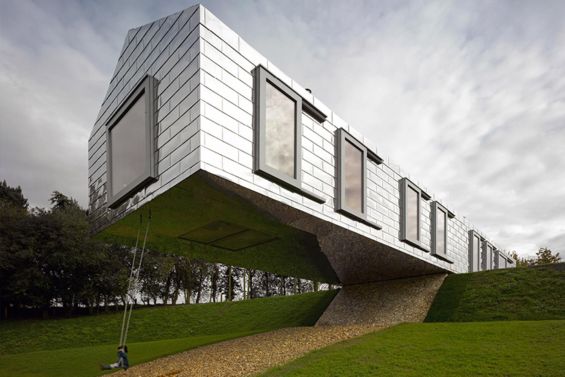 Balancing Barn – schwebendes Feriendomizil in der englischen Grafschaft Suffolk