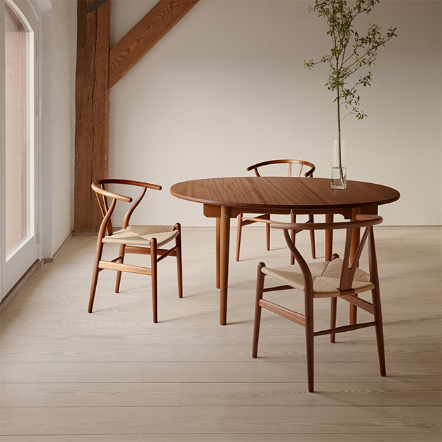 Wishbone Chair von Carl Hansen – zeitloser Klassiker der dänischen Designgeschichte und weltweit
