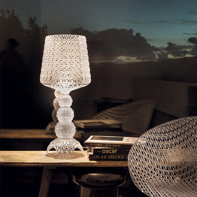 Neo barocke Mini Kabuki LED Tischleucht von Kartell verzaubert