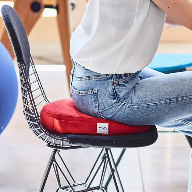 Pil & Ped Balancekissen von VLUV mit Stoffbezug für dynamisches Sitzen