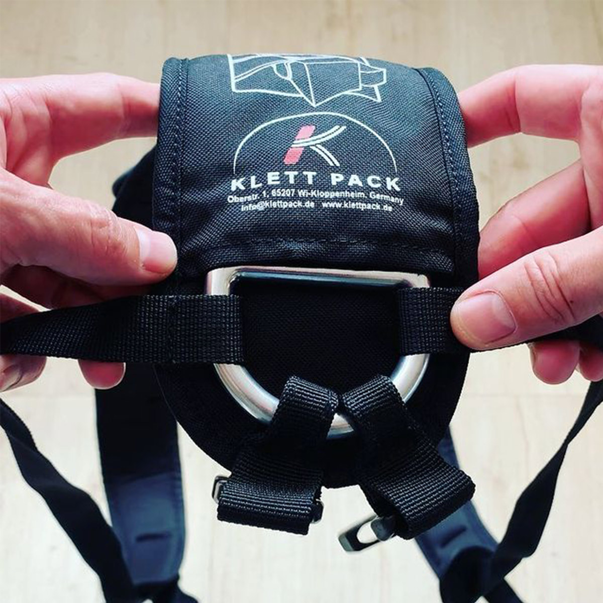 Klettpack – praktischer, ergonomischer Tragegurt