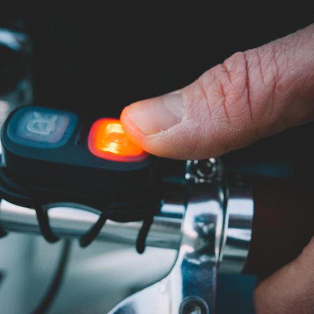Lumos Smart Fahrradhelm mit Gesten gesteuerten Blinkern