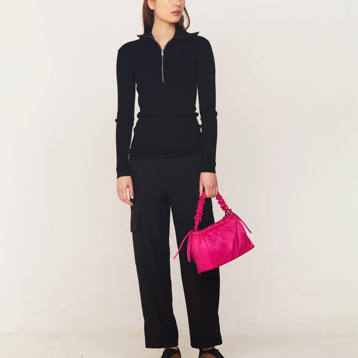 Chic – Arcadia Twill Schultertasche von HVISK in tollen Farben