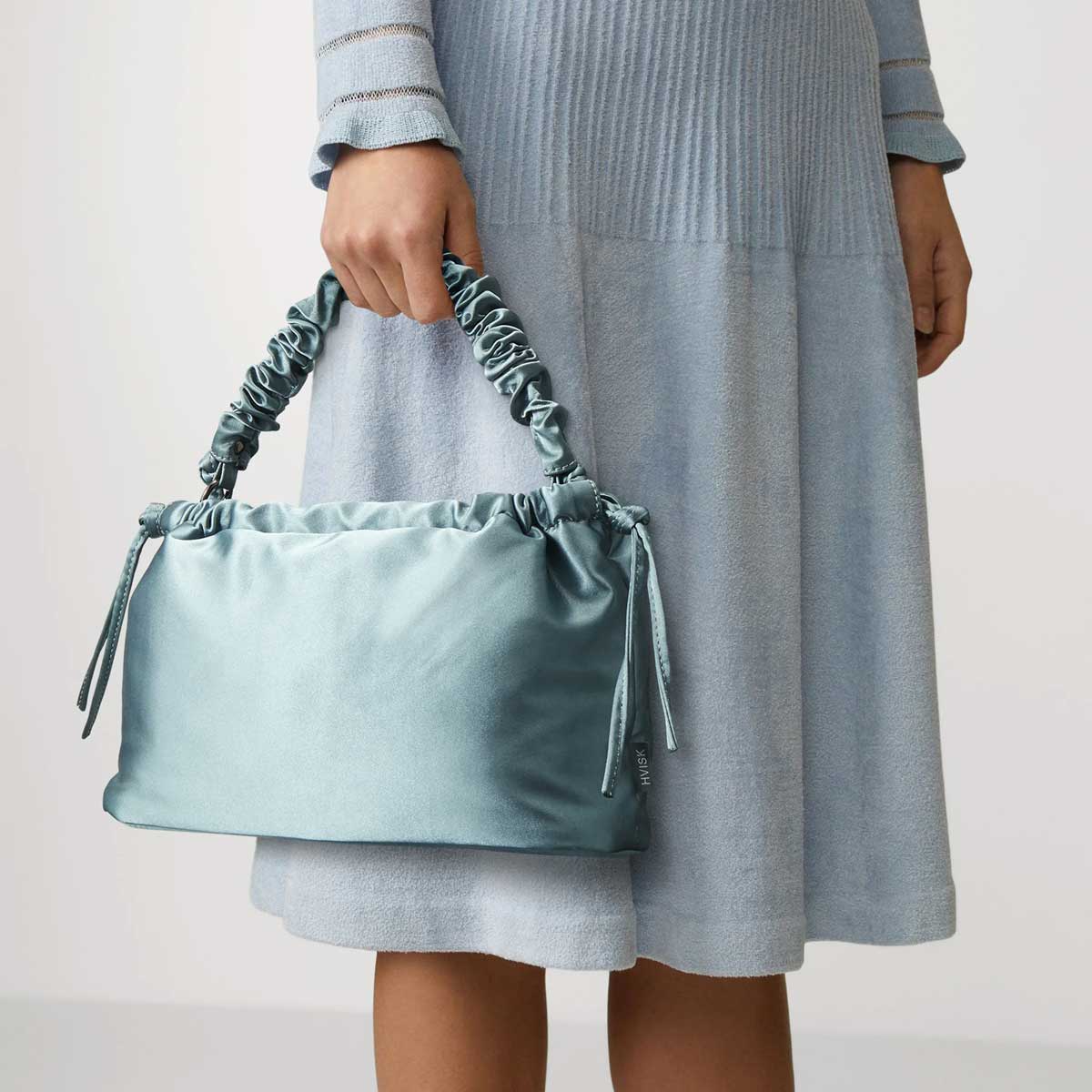 Chic - Arcadia Twill Schultertasche von HVISK in tollen Farben
