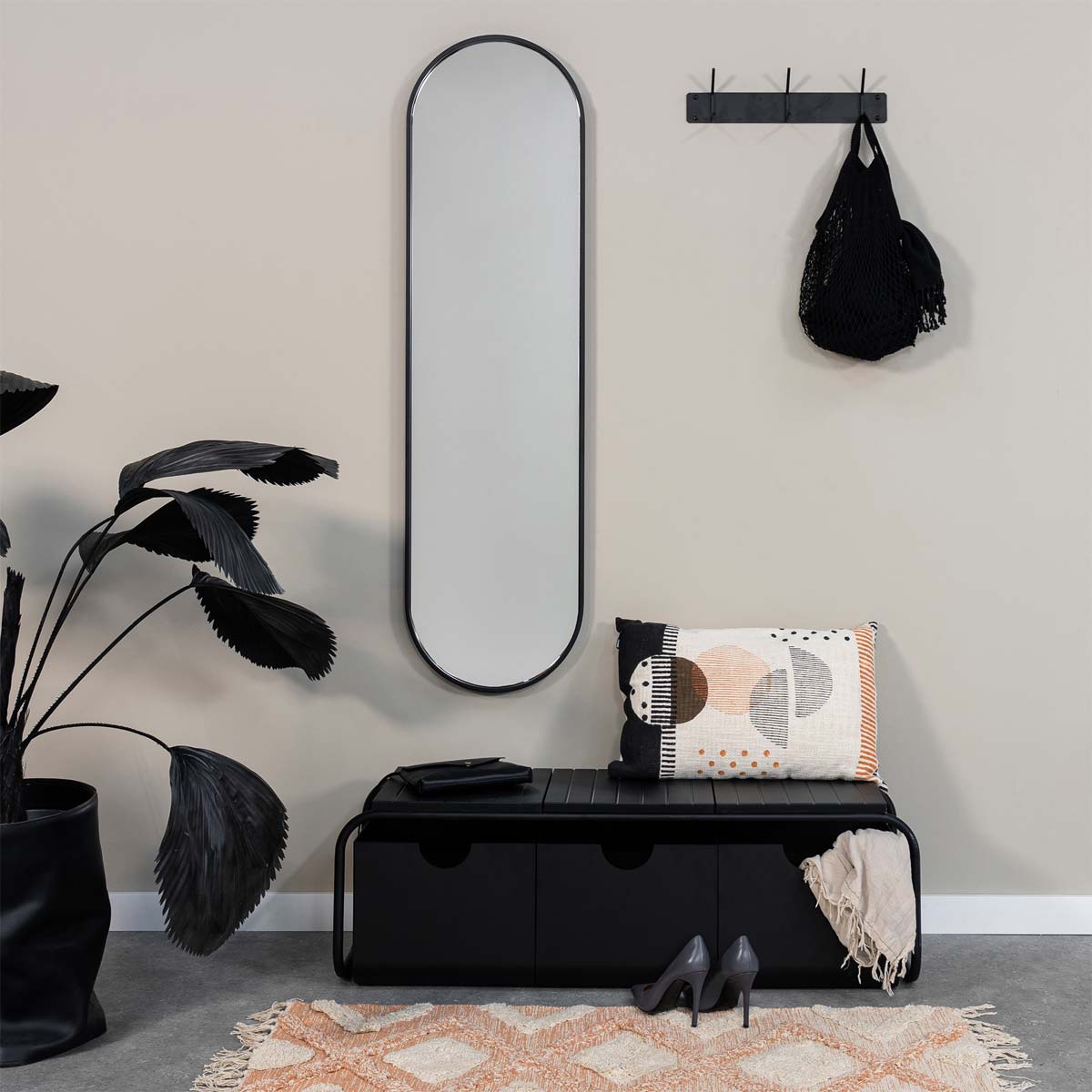 Astoria von Spinder Design - elegante Flurbank mit Aufbewahrung