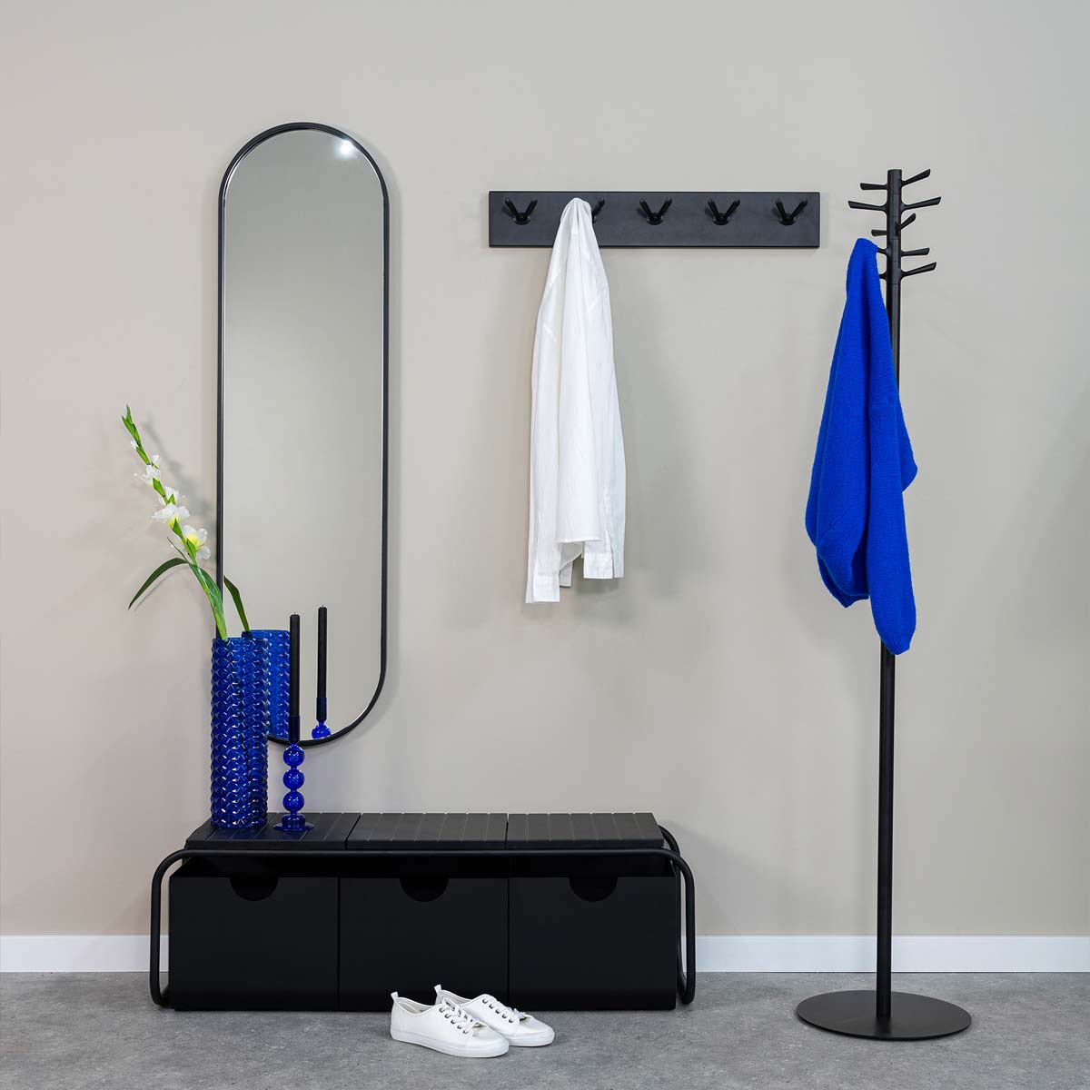 Astoria von Spinder Design – elegante Flurbank mit Aufbewahrung