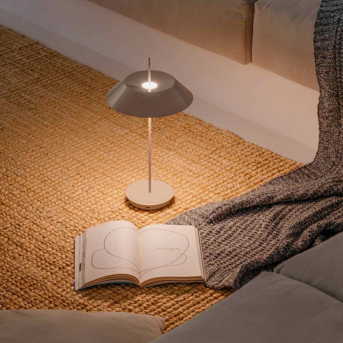 LED Akkuleuchte Mayfair Mini von Vibia für In-Outdoor und Hospitality