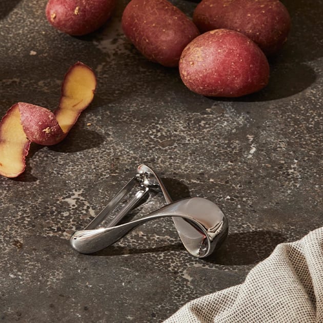 Sfrido Kartoffelschäler von Alessi aus Edelstahl