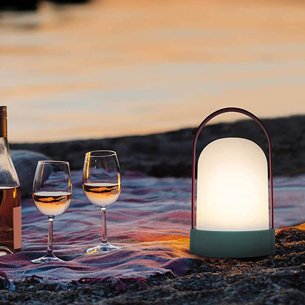 Uri Mobile Leuchte und Uri Piccolos mit Tragebügel von remember