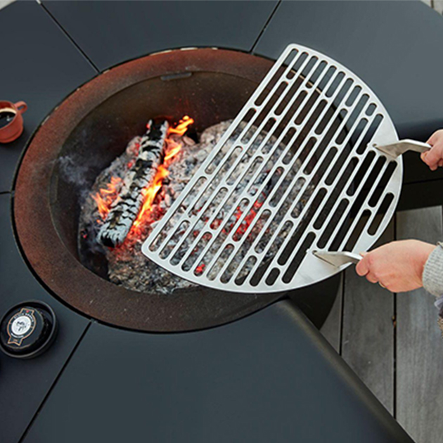 Rocco – multifunktionaler Allrounder für den Garten – Grill, Feuerstelle, Champagnerbar