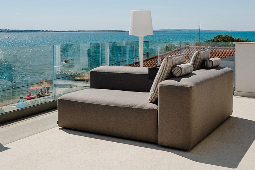 IKONO -modulare Outdoor-Lounger auch für Indoor komfortabel und to rent