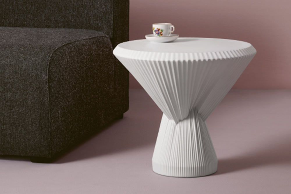 Plisago – Ein Beistelltisch ganz aus Porzellan zur imm cologne 2019