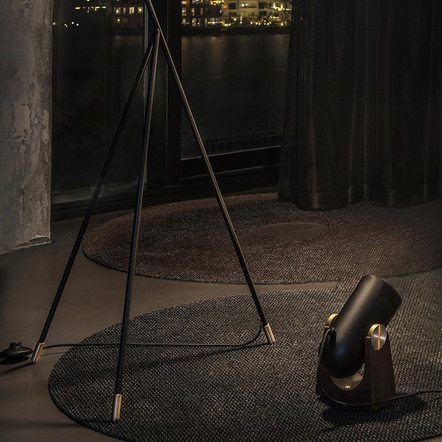 Carronade Leuchte von Le Klint für Tisch und Wand