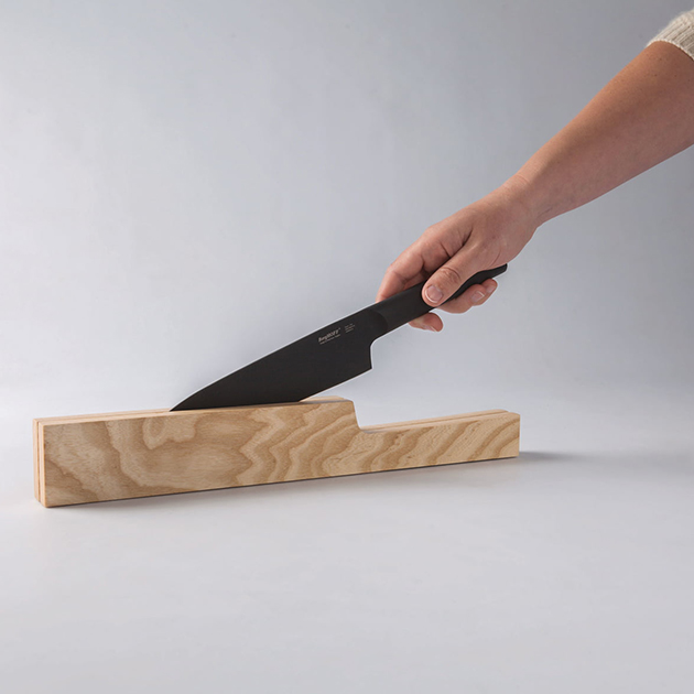 Messer Organizer aus Esche von Berghoff sortiert scharfe Messer perfekt