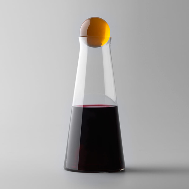 Spielerischer Hingucker – Fia Wasserkaraffe designed von Nina Jobs, vielseitig einstzbar