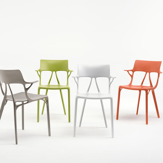 AI Stuhl von Kartell entworfen mit künstlicher Intelligenz für nachaltiges Design