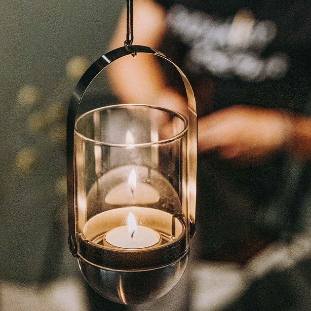 Gravity Candle Windlicht – bleibt schwerkraftbedingt immer im Lot
