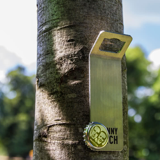 JOHNNY CATCH MAGNET- innovativer Flaschenöffner von höfats