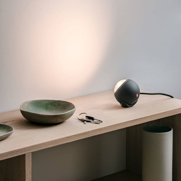 Falling In Love LED Boden-/Tischleuchte von Tobias Grau